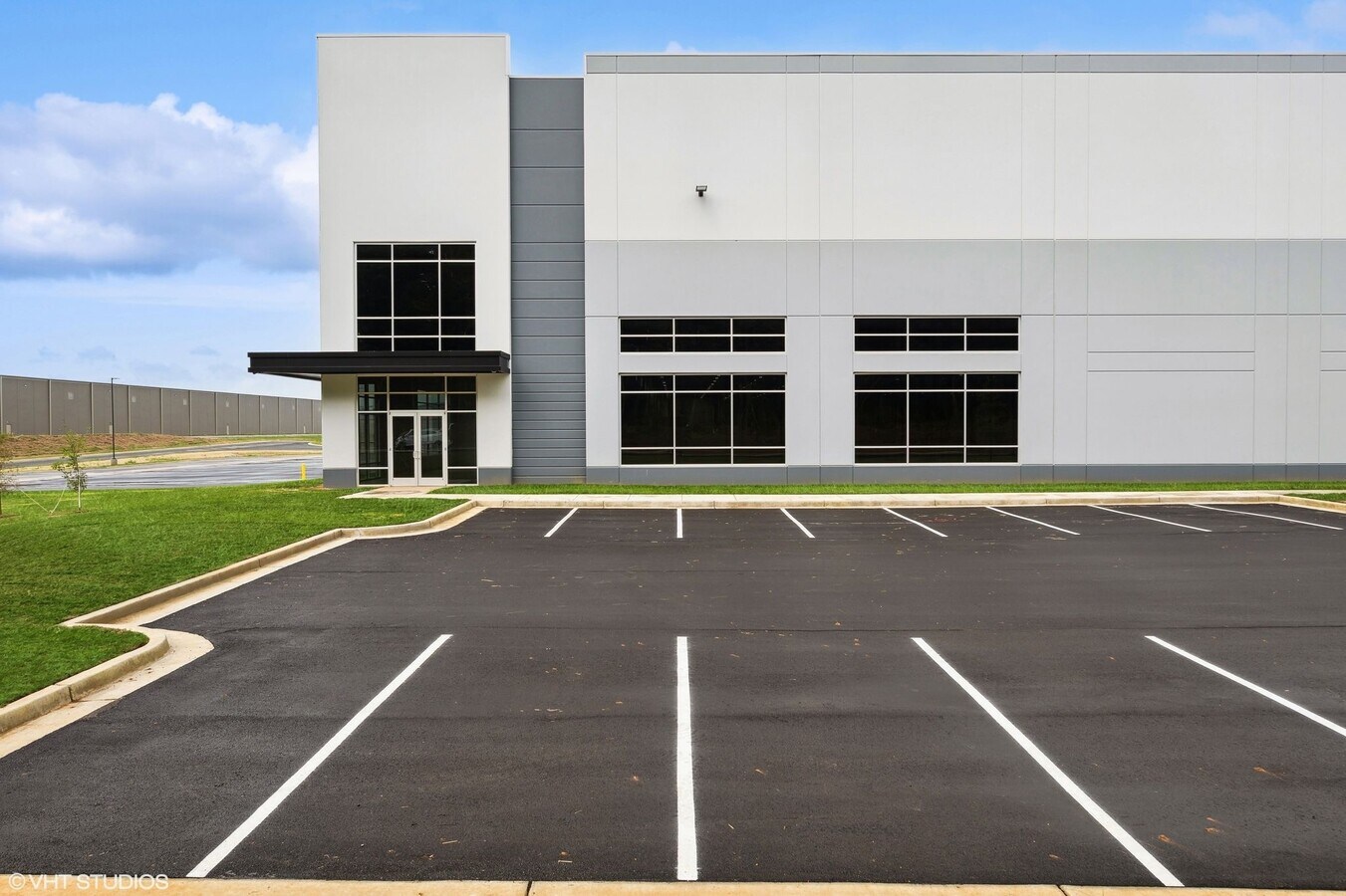 200 Momeni Lane, Adairsville, GA 30103 Adairsville 75 Distribution