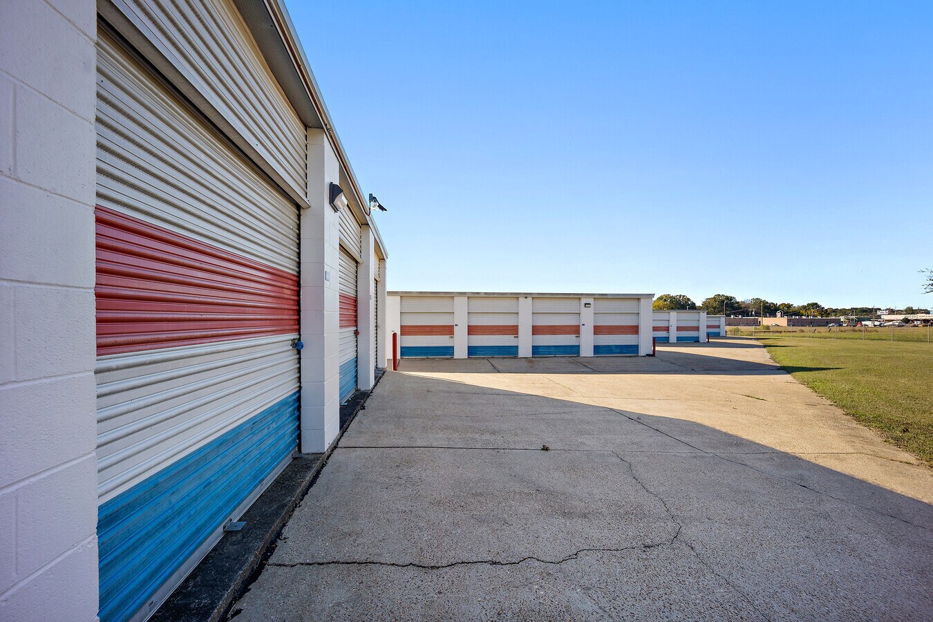 2372 Us80, Jackson, MS 39204 American Mini Storage