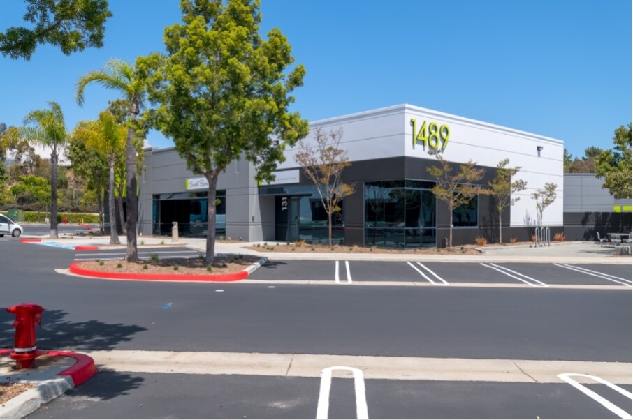 1491 Poinsettia Ave, Vista, CA 92081 Lionshead Landing