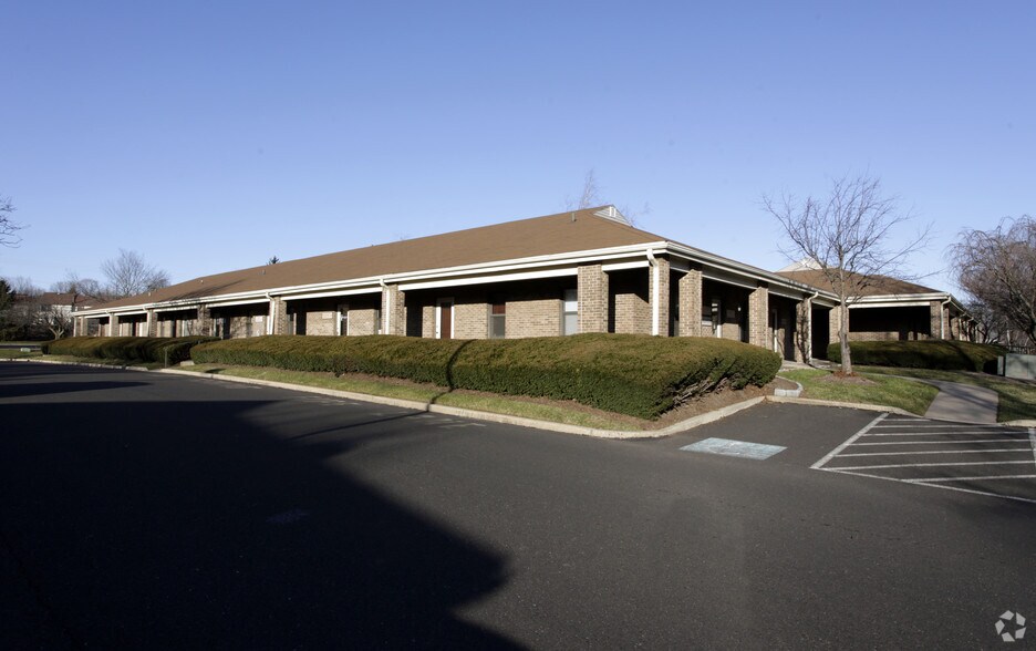 4 Terry Dr Newtown Pa 18940 Office For Lease Loopnet Com