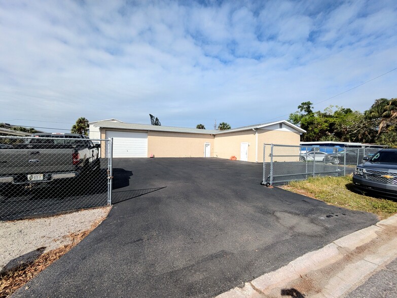 4110 18th St W, Bradenton, FL for lease - Building Photo - Image 3 of 8