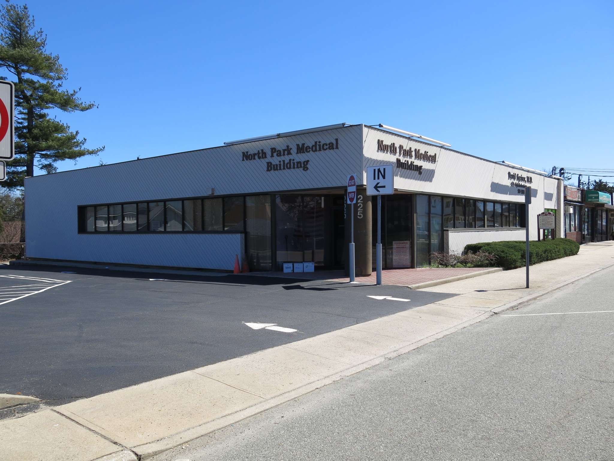 225-229 Nassau Blvd, West Hempstead, NY for sale Building Photo- Image 1 of 1