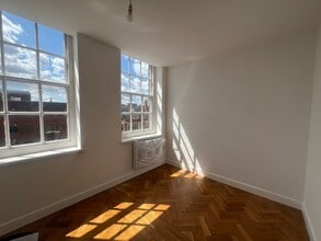 100 High St, Bedford for lease Interior Photo- Image 2 of 12