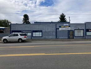 15415 Ambaum Blvd SW, Burien, WA for lease Building Photo- Image 2 of 9