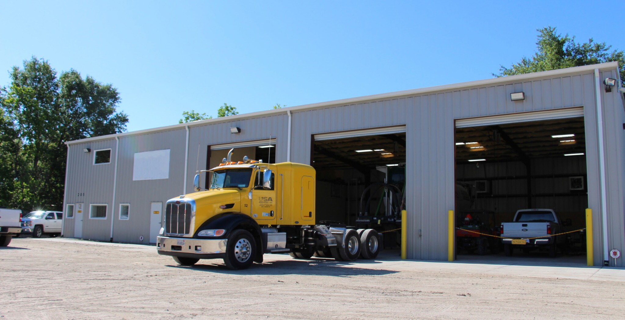 205 E Wallisville Rd, Highlands, TX for sale Primary Photo- Image 1 of 1