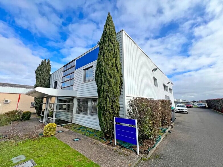 12 Rue Louis Breguet, Cornebarrieu for sale - Building Photo - Image 3 of 15