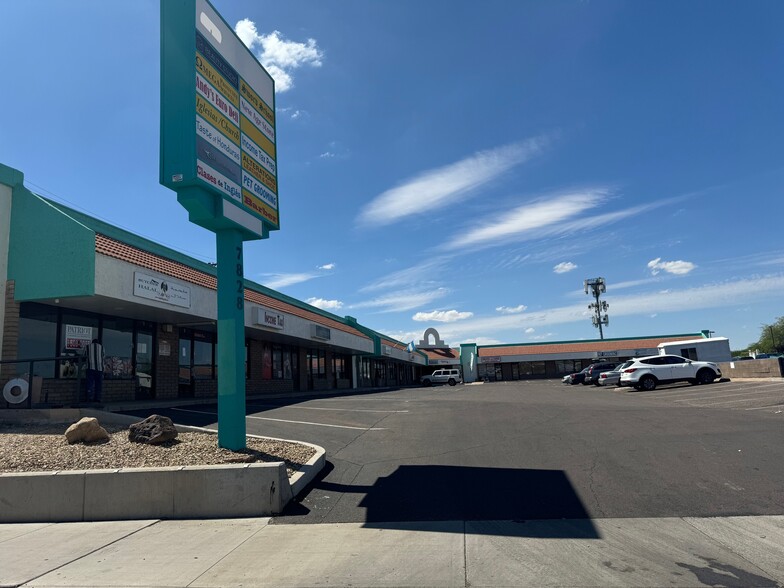 7828 N 19th Ave, Phoenix, AZ for lease - Building Photo - Image 3 of 4