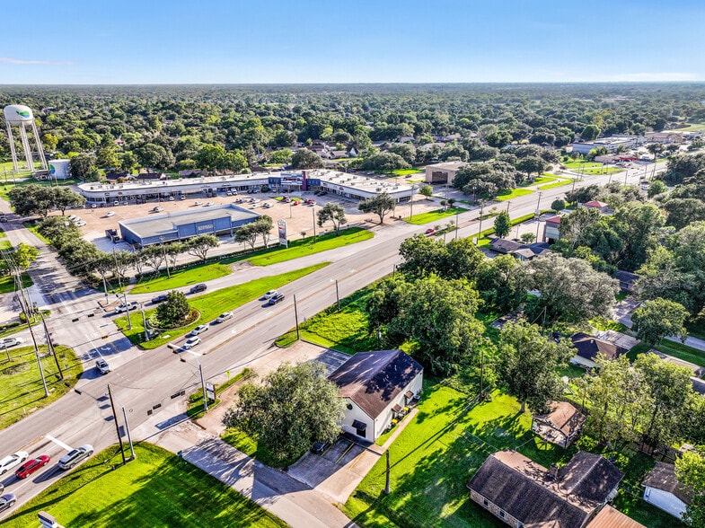 5001 Broadway St, Pearland, TX for lease - Building Photo - Image 3 of 27
