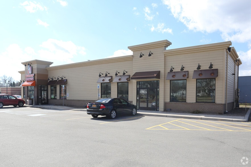 3249 Union St, North Chili, NY for lease - Building Photo - Image 3 of 3