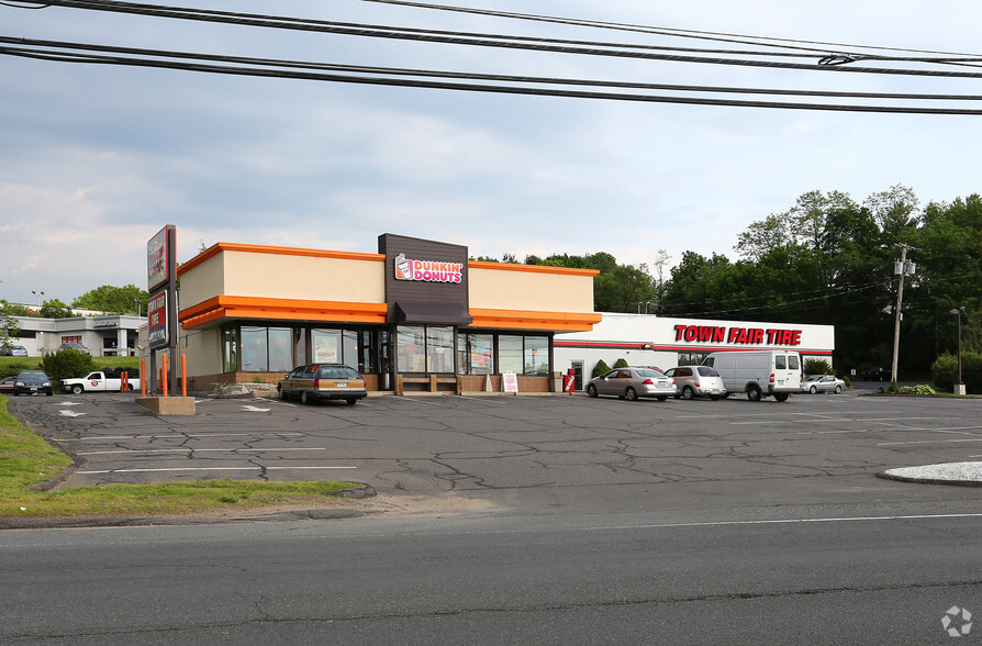 3384-3386 Berlin Tpke, Newington, CT for sale - Primary Photo - Image 1 of 1