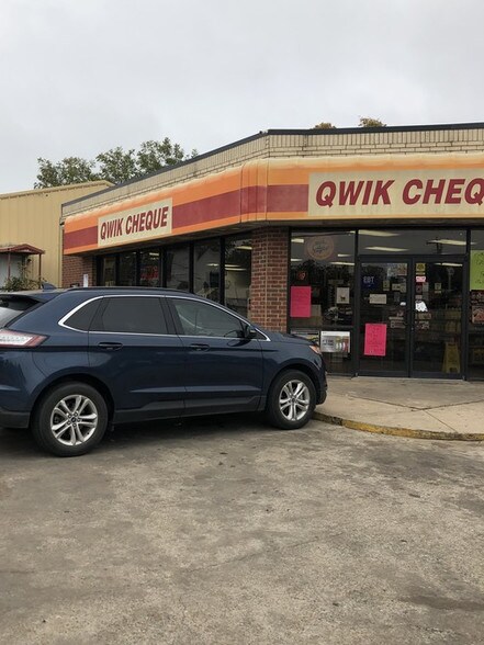 407 W Main St, Honey Grove, TX for sale - Primary Photo - Image 1 of 1