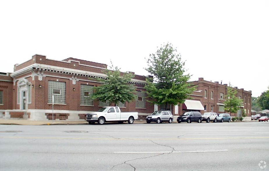 3130 Gravois Ave, Saint Louis, MO for sale - Primary Photo - Image 1 of 3