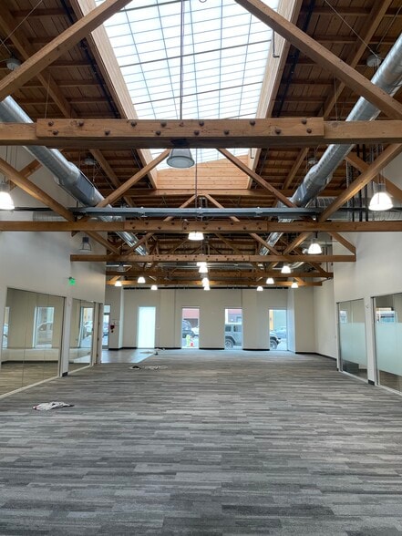 821 Winslow St, Redwood City, CA for lease - Building Photo - Image 3 of 8