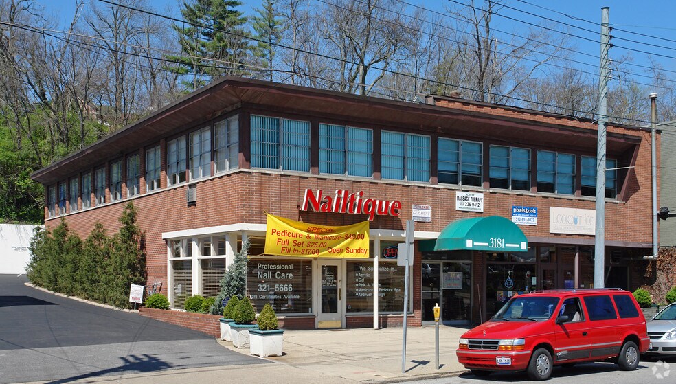 3181 Linwood Ave, Cincinnati, OH for sale - Primary Photo - Image 1 of 1