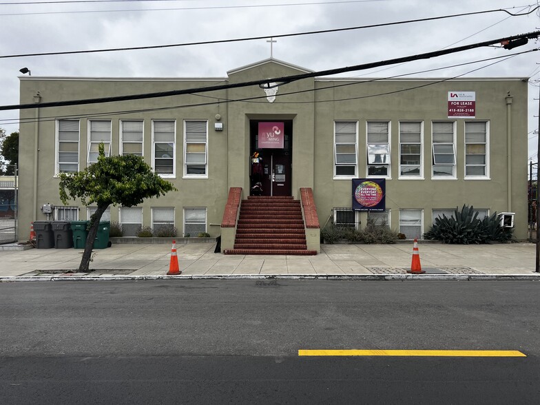 1086 Alcatraz Ave, Oakland, CA for lease - Primary Photo - Image 1 of 2