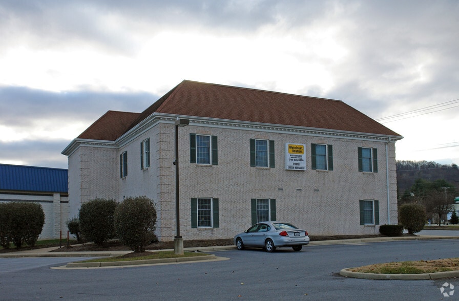 824 John Marshall Hwy, Front Royal, VA for lease - Building Photo - Image 3 of 9