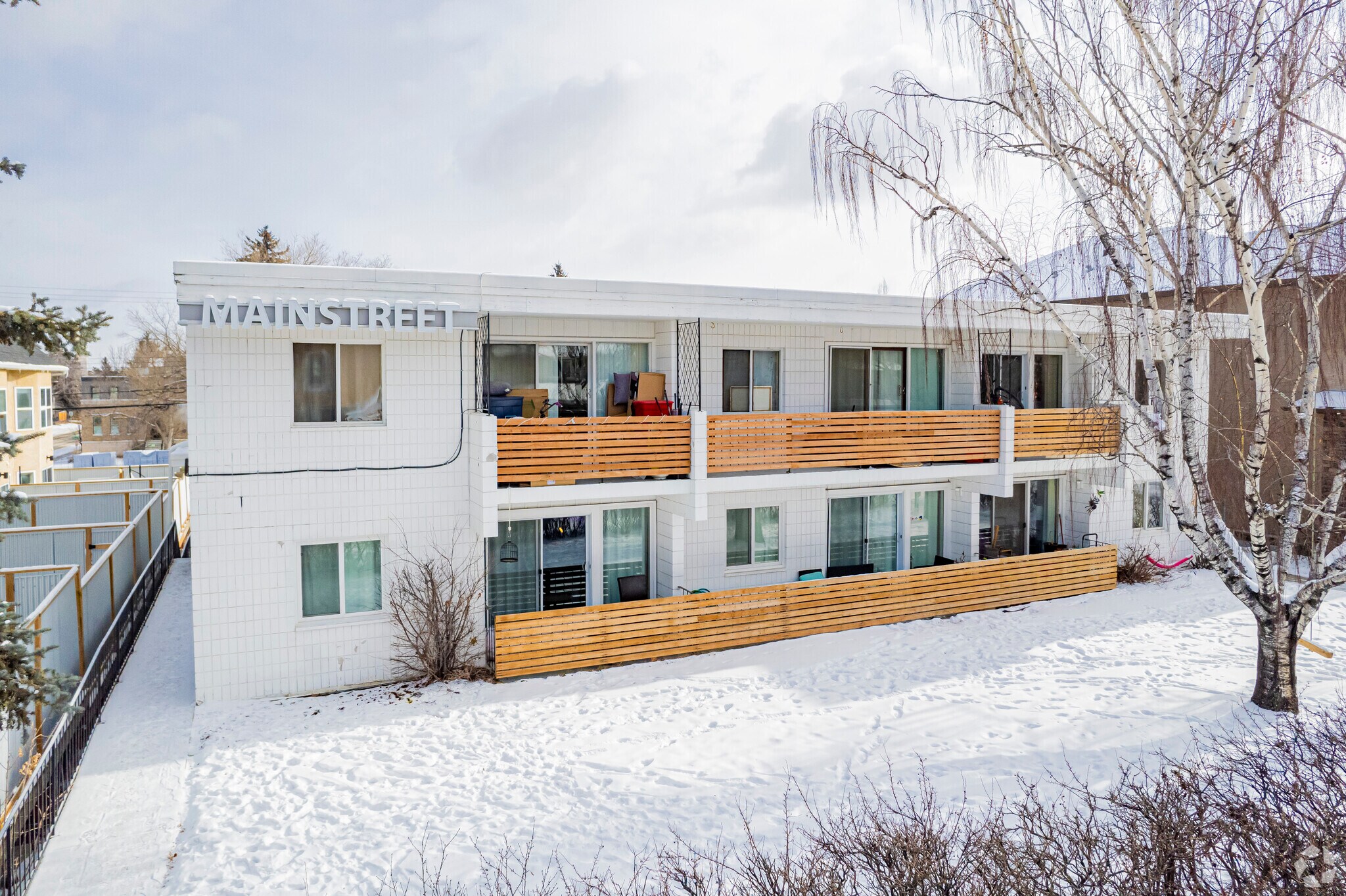 3908 16 St SW, Calgary, AB for sale Primary Photo- Image 1 of 1