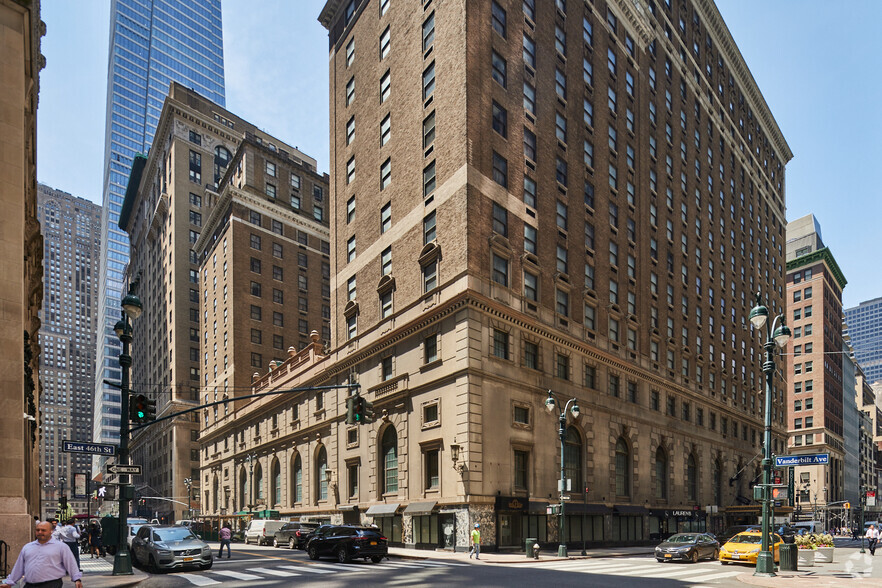 45 E 45th St, New York, NY for lease - Primary Photo - Image 1 of 6