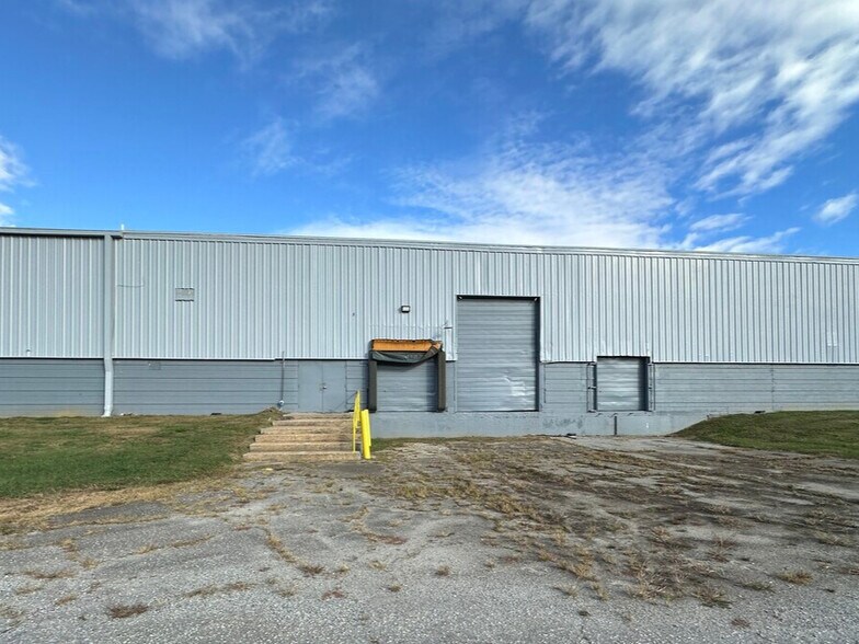 300 Kent St, Andrews, NC for lease - Building Photo - Image 2 of 7
