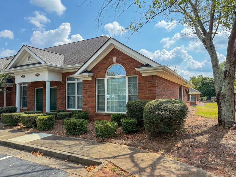 1701-1704 Macy Dr, Roswell, GA for lease - Building Photo - Image 1 of 19