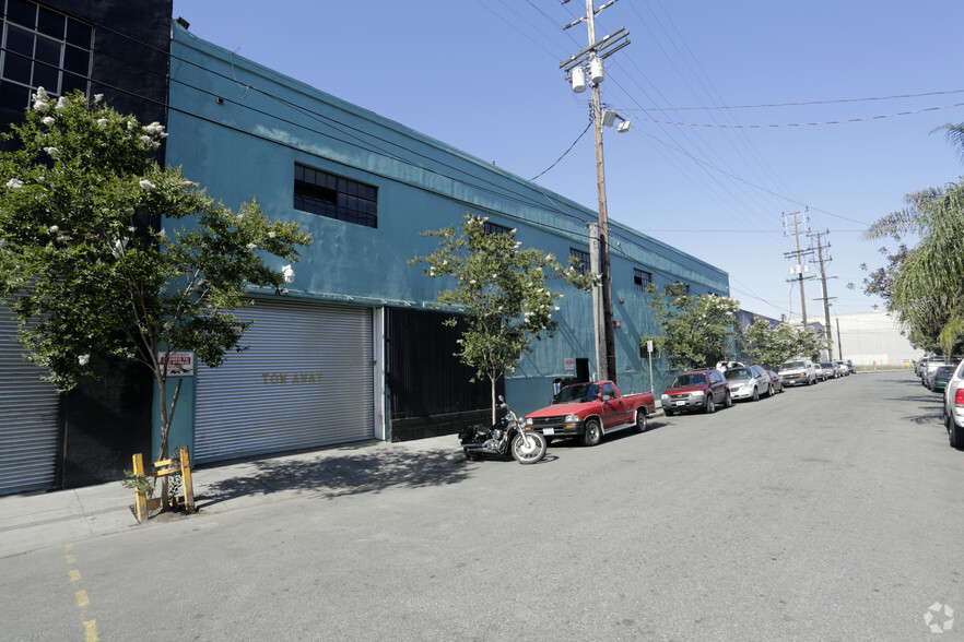 314 W 58th St, Los Angeles, CA for lease - Building Photo - Image 3 of 37