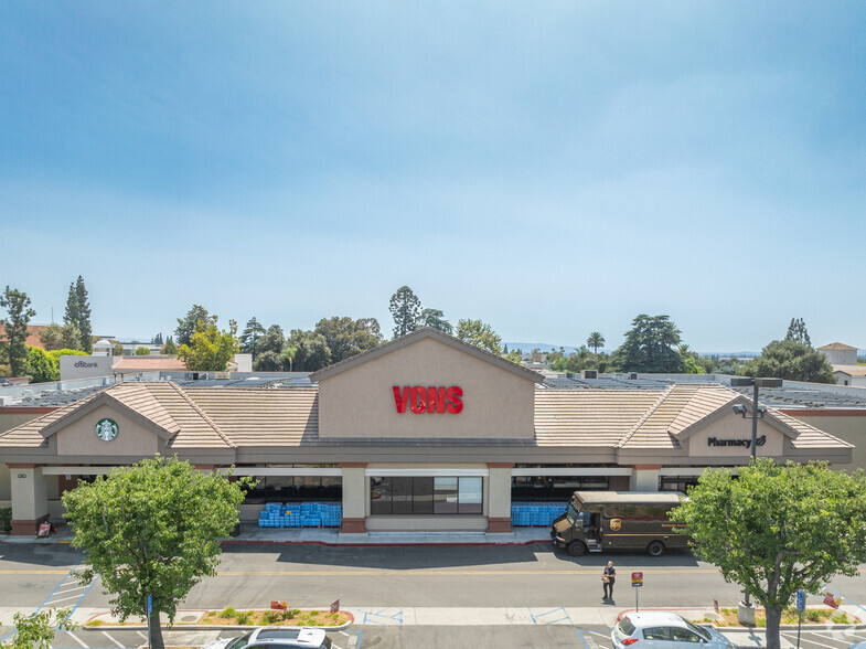 102-190 W Foothill Blvd, Monrovia, CA for lease - Building Photo - Image 1 of 21