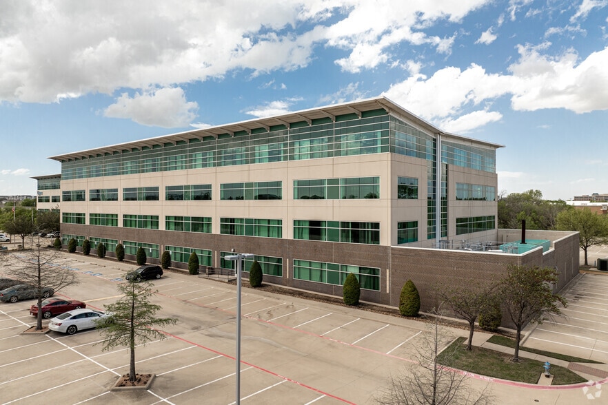 1640 Dallas Pky, Plano, TX for lease - Building Photo - Image 3 of 7