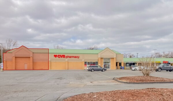 31501-31525 Joy Rd, Westland, MI for lease - Building Photo - Image 1 of 2