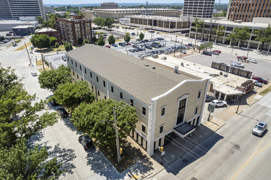 624 S Denver Ave, Tulsa, OK for sale - Building Photo - Image 1 of 39