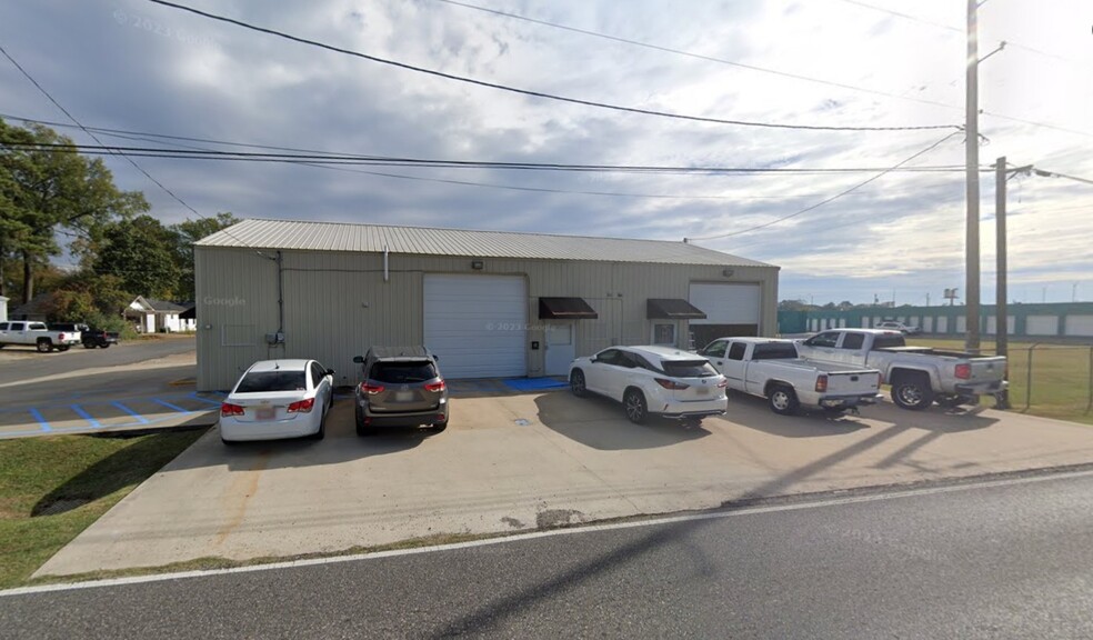 711 N 11th St, West Monroe, LA for lease - Building Photo - Image 1 of 3