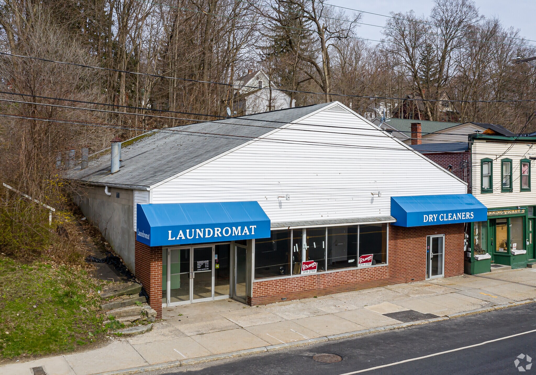 722-724 Main St, Winsted, CT for sale Primary Photo- Image 1 of 1