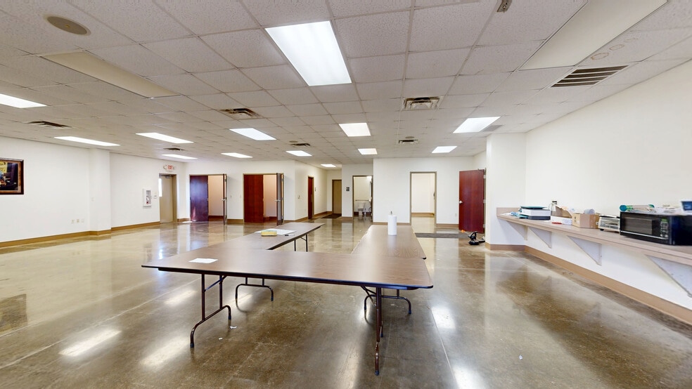 851 W Harrison Rd, Longview, TX for lease - Matterport 3D Scan - Image 3 of 24