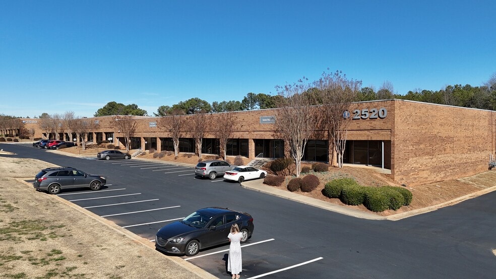 2500 Park Central Blvd, Decatur, GA for lease - Building Photo - Image 2 of 24