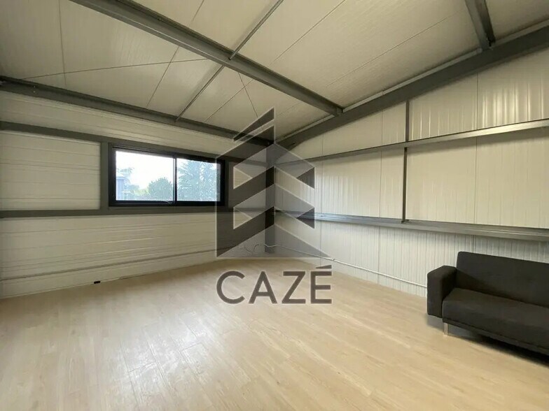 Flex in Ludon-Médoc for lease - Interior Photo - Image 3 of 9