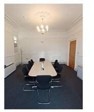 17 Carden Pl, Aberdeen for lease Interior Photo- Image 2 of 3