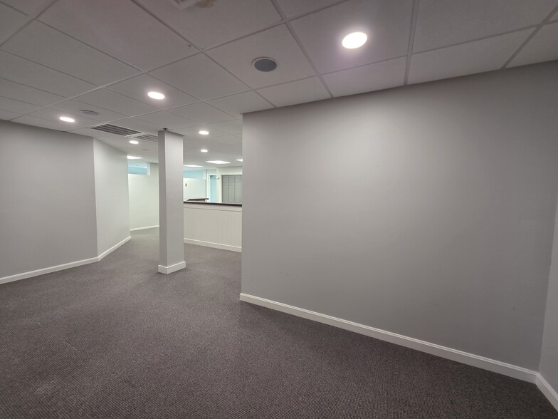 705-709 Milford Rd, Merrimack, NH for lease - Building Photo - Image 3 of 23