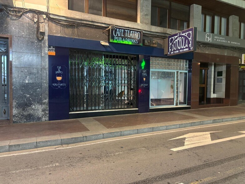 Retail in Elche, Alicante for lease - Building Photo - Image 1 of 9