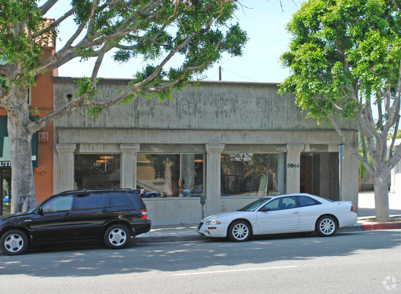 9044 Burton Way, Beverly Hills, CA for lease - Primary Photo - Image 1 of 2