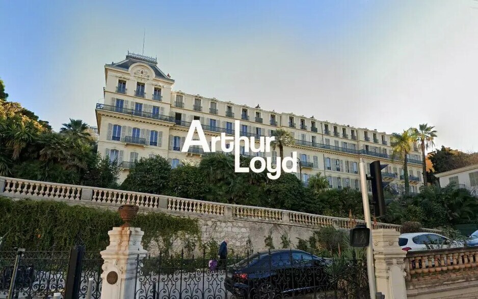 Office in Nice for lease - Building Photo - Image 2 of 14