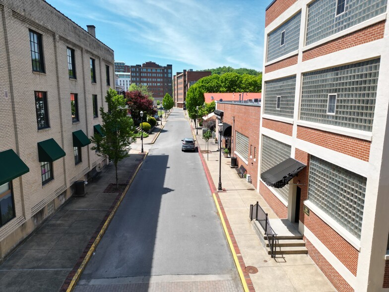 50 Clay St, Morgantown, WV for lease - Building Photo - Image 3 of 33