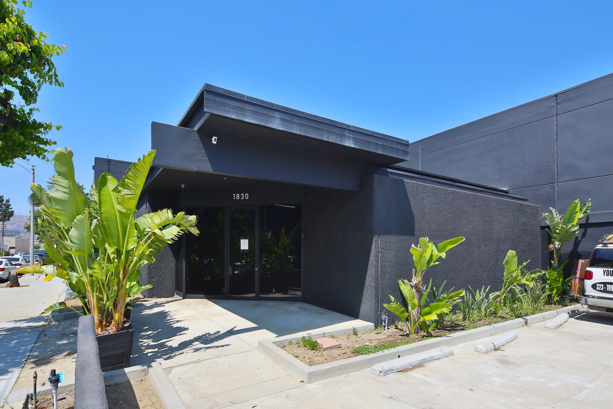 1830 Valpreda St, Burbank, CA for sale Primary Photo- Image 1 of 4