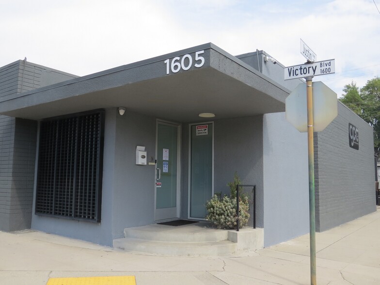 1601-1605 Victory Blvd, Glendale, CA for sale - Building Photo - Image 1 of 15