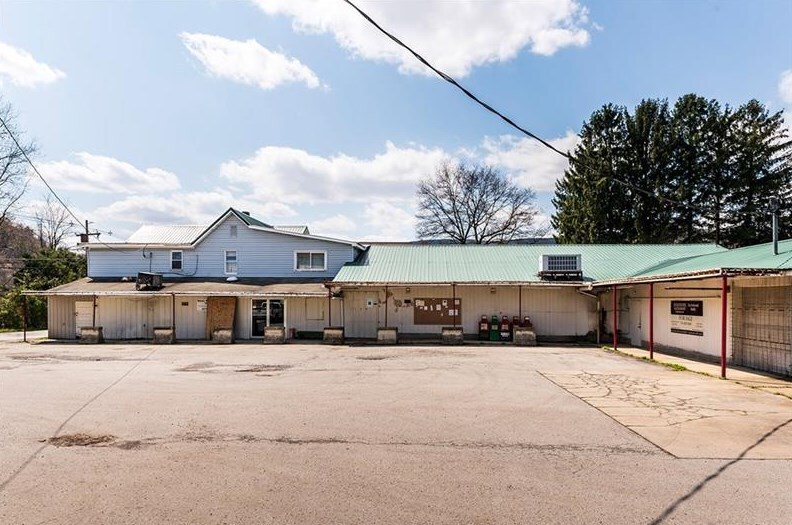 165 Front St, Robinson, PA for sale Primary Photo- Image 1 of 1