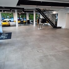 2 Epsom Rd, East Horsley for lease Interior Photo- Image 2 of 3