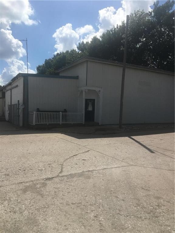 607 E Hale St, Spring Hill, KS for sale Primary Photo- Image 1 of 1