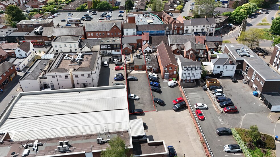 21-23 The Square, Kenilworth for lease - Building Photo - Image 2 of 11