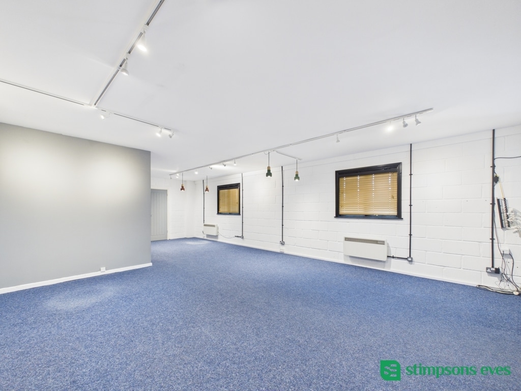 Main Rd, Newport Pagnell for lease Interior Photo- Image 1 of 7