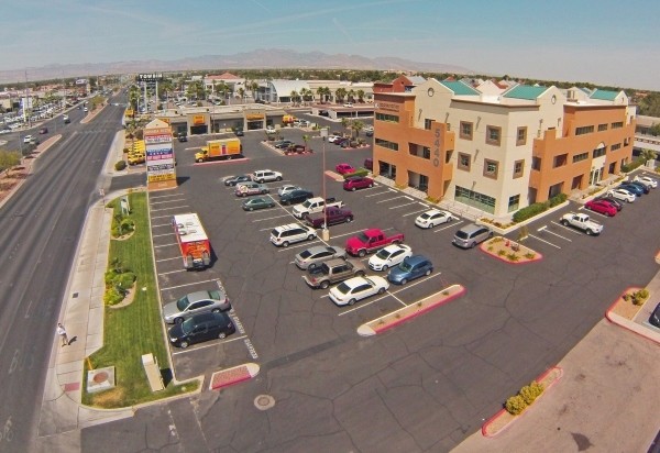 5440 W Sahara Ave, Las Vegas, NV for lease Building Photo- Image 1 of 14