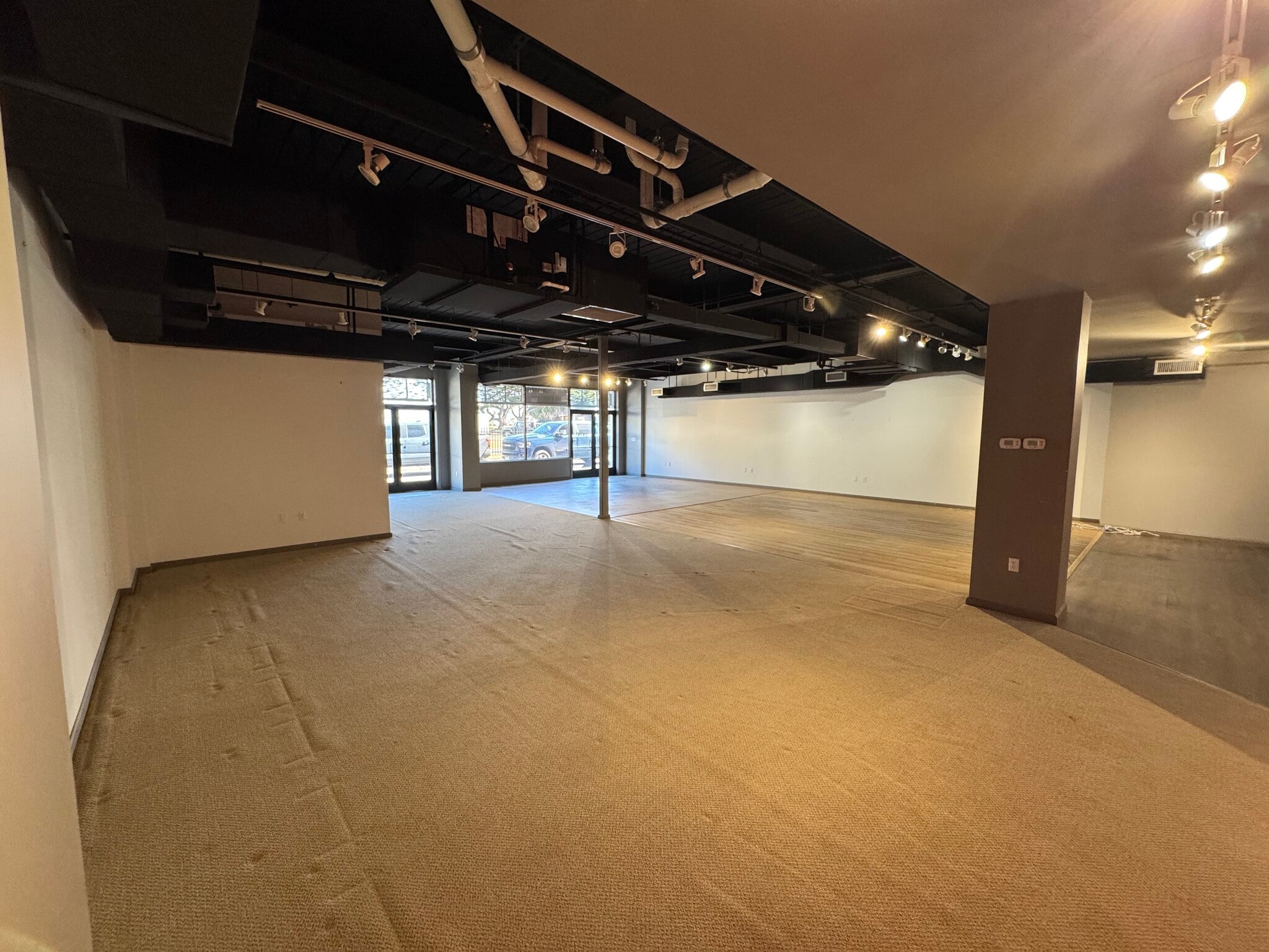 2290 Alahao Pl, Honolulu, HI for lease Interior Photo- Image 1 of 5