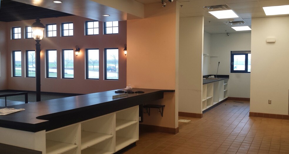 1100 s highline pl sioux falls sd 57110 restaurant for sale on